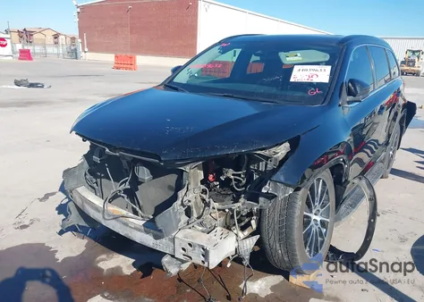 2017 Toyota Highlander Se z USA, uszkodzony, nr VIN 5TDKZRFH0HS509711